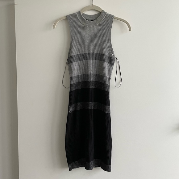 Guess ribbed sweater dress - Picture 1 of 4